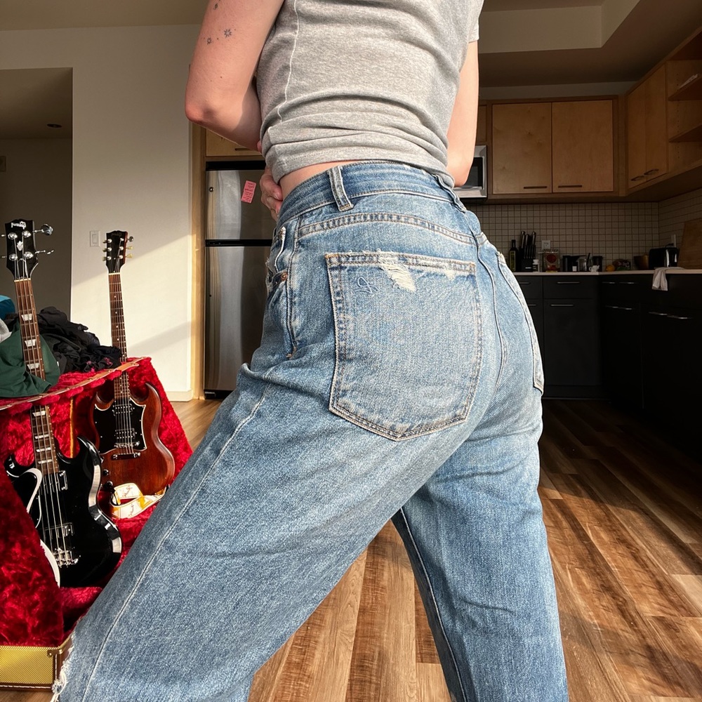 DL1961 distressed relaxed fit jeans